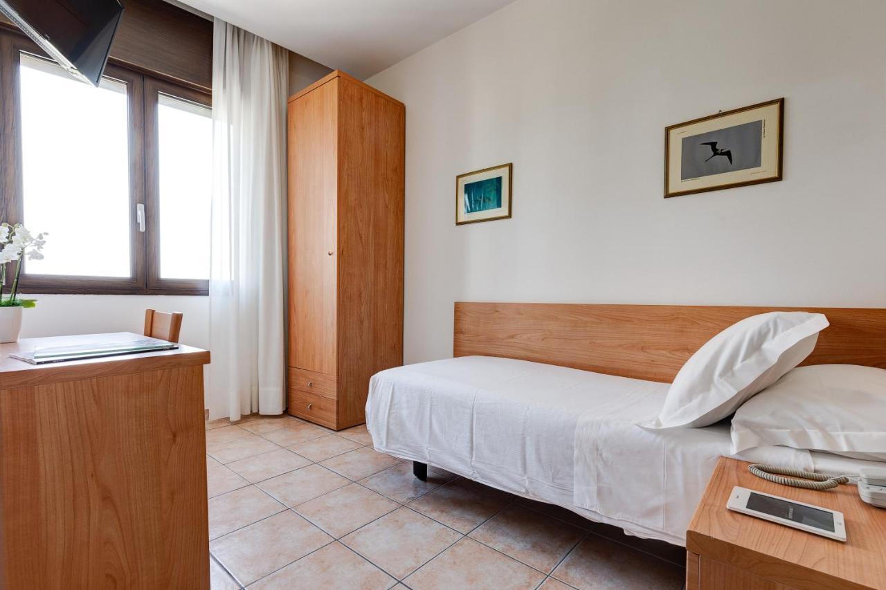 Hotel Piccadilly Τζεσόλο Λίντο Εξωτερικό φωτογραφία